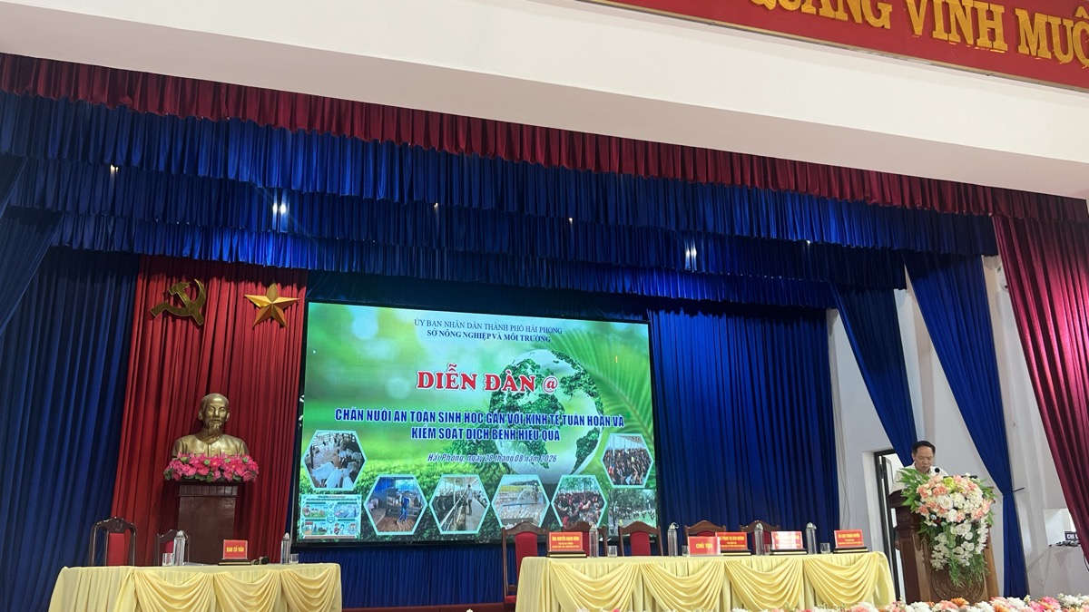 Toàn cảnh sân khấu Diễn đàn Khuyến nông Hải Phòng 2026 tại phường Trần Nhân Tông