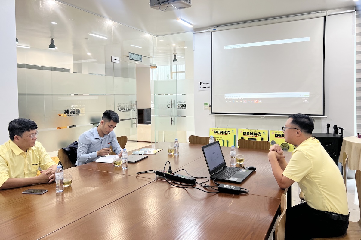 trao đổi giữa 2 bên